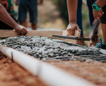 selective_focus_photography_cement_2219024_1_c38e6fd8cd-thegem-blog-compact